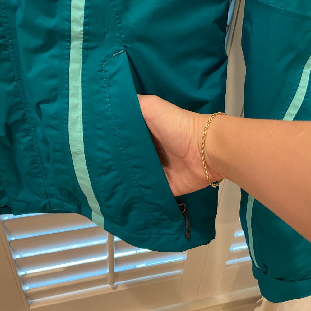 North Face Ski Jacket - image 6